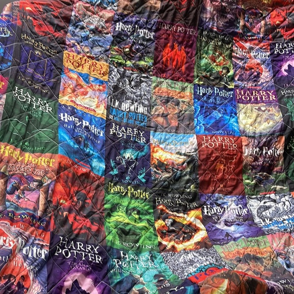 Warner Bros. Bedding King Size Harry Potter Quilt Book Covers